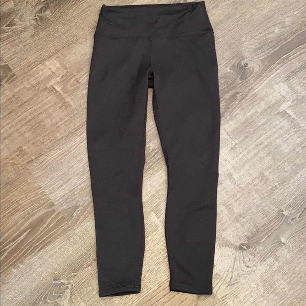 Fabletics  7/8 length Power hold leggings